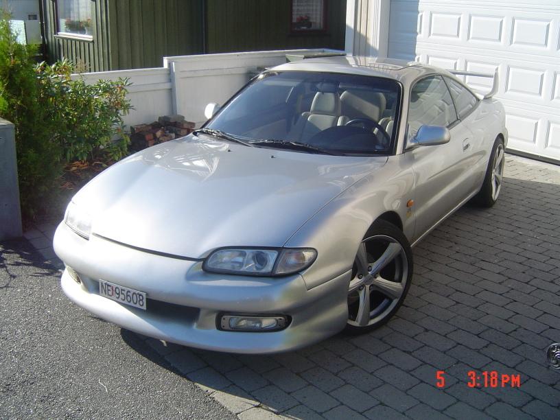 Fotky: Mazda MX-6 2.0i (foto, obrazky)