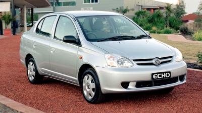 Fotky: Toyota Echo Sedan (foto, obrazky)