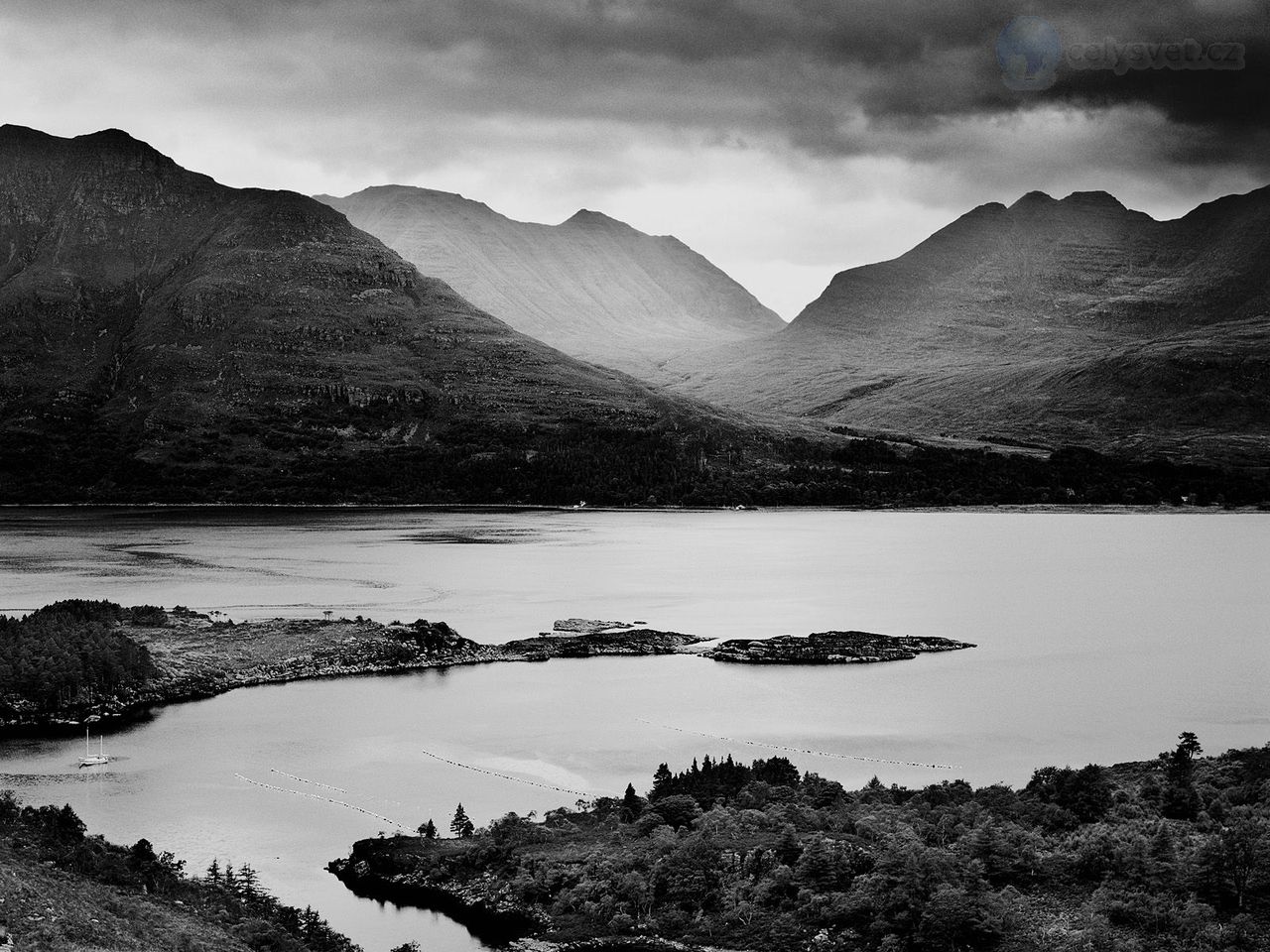 Foto: Upper Loch Torridon, Wester Ross, Scotland