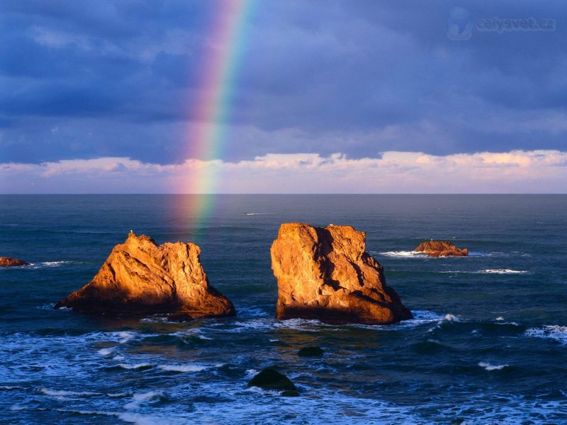 Foto: Rainbow Over Seastacks, Bandon, Oregon