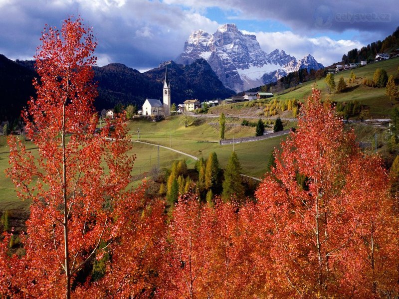 Foto: Church Of Selva Di Cadore, Colle Santa Lucia, Italy