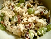 Recept online Salát z krůtího masa s hrozny a mangem