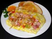 Recept online Vaječná omeleta s bramborem a grilovanou zeleninou